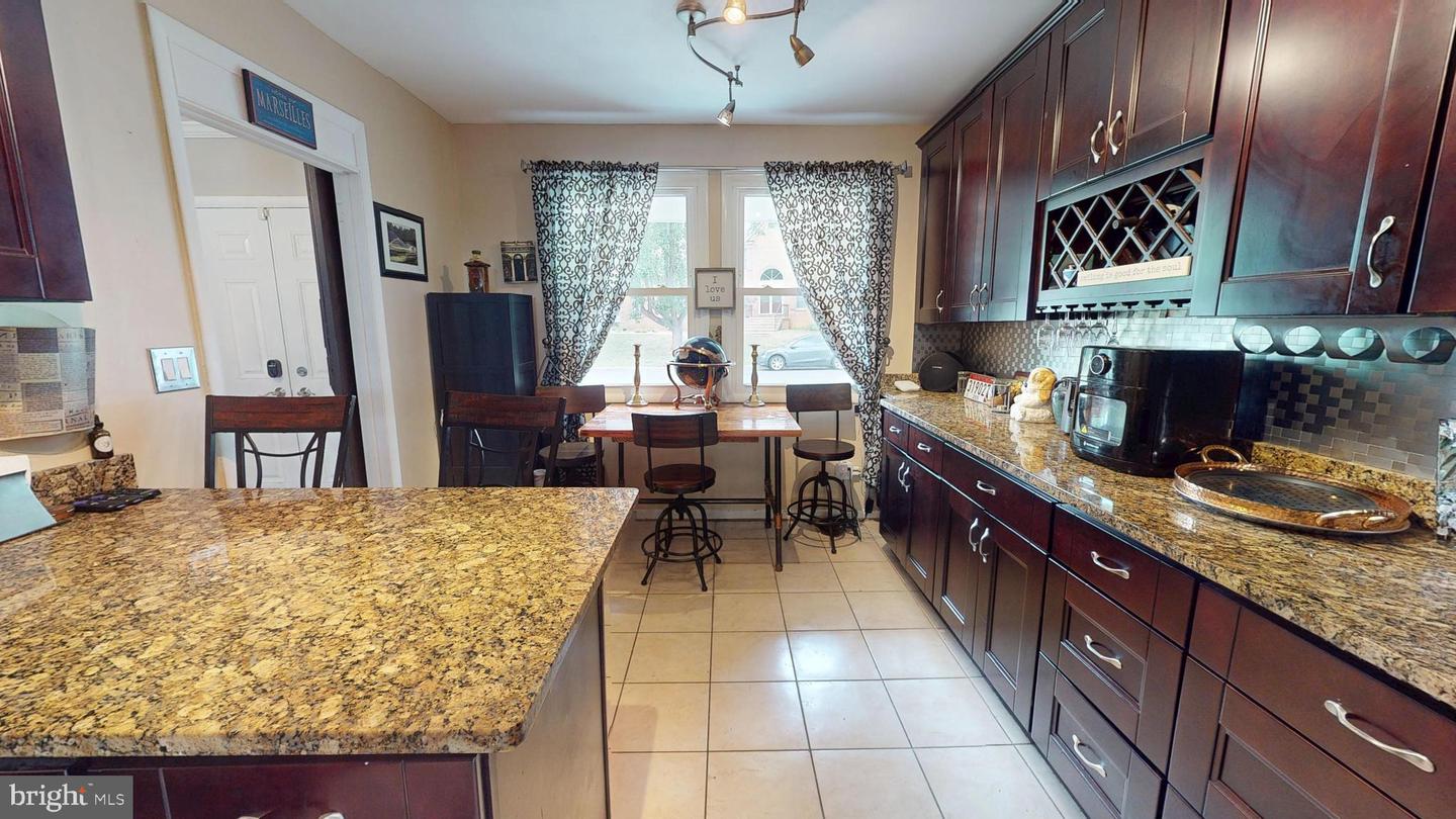 12532 Surrey Circle Dr Property Photo 8