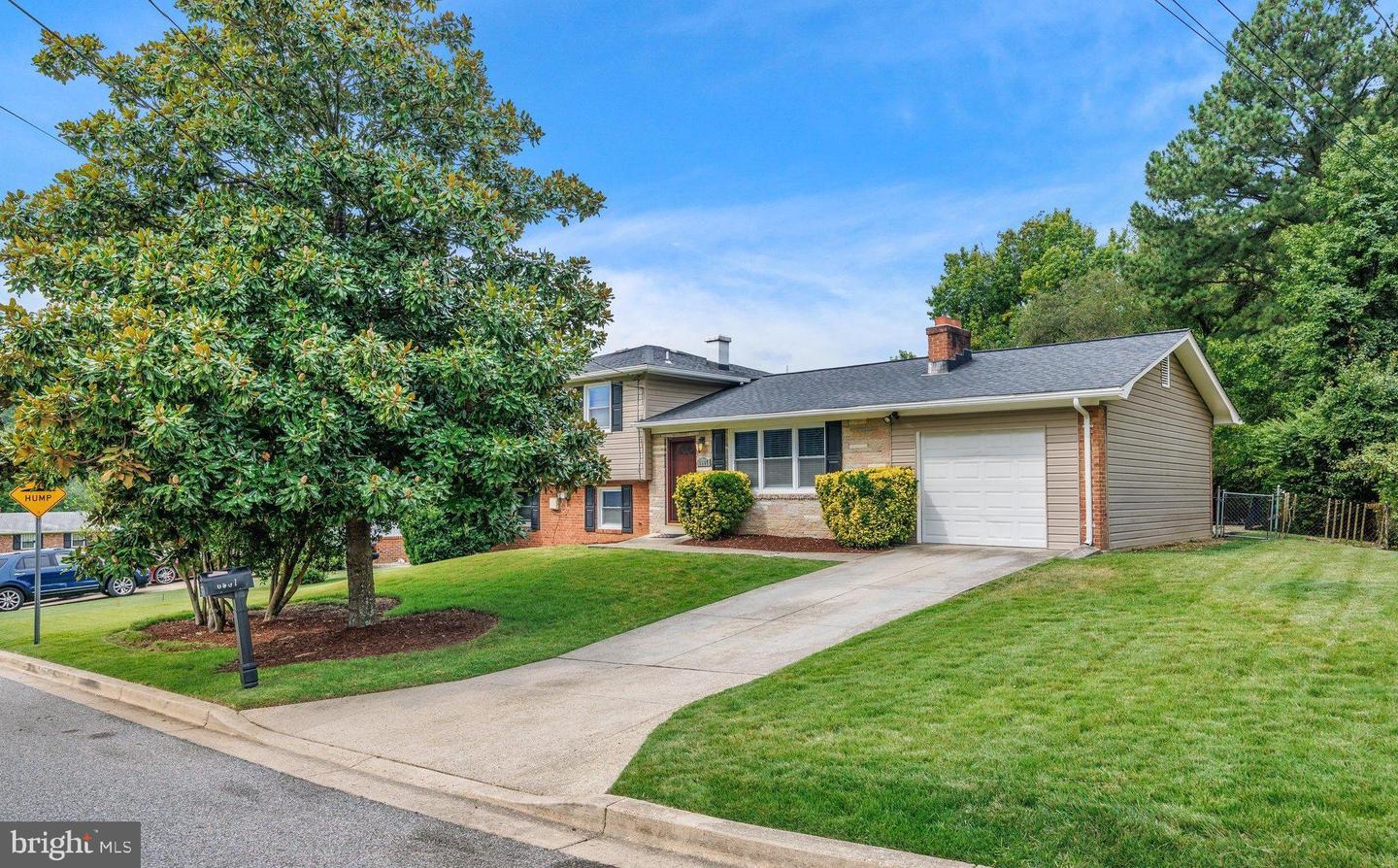 6507 Summerhill Rd Property Photo 1