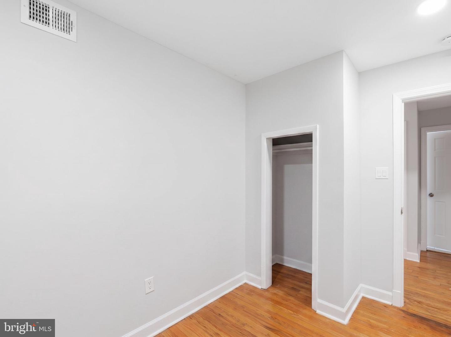 2607 Lakehurst Ave Property Photo 15