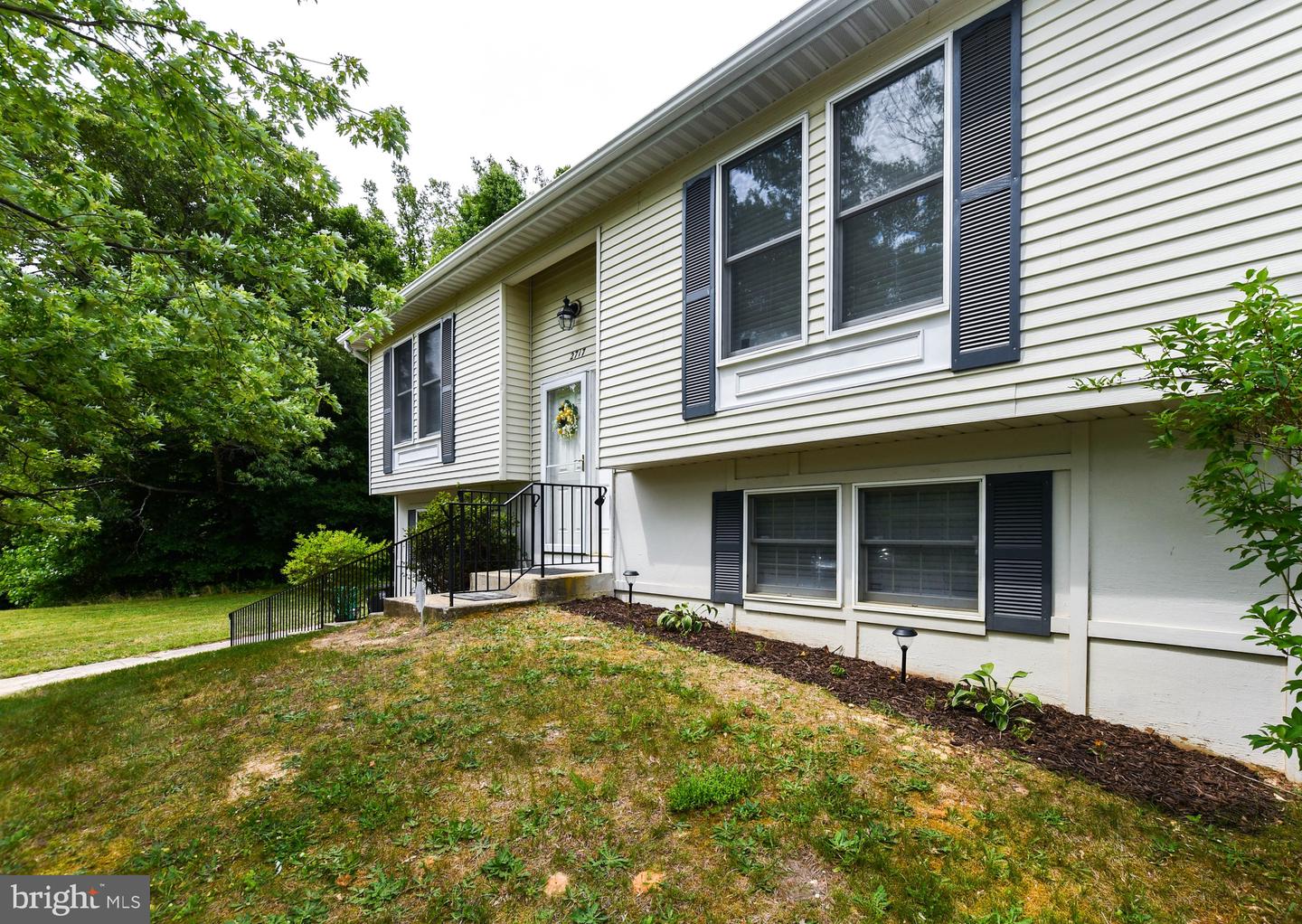 2717 Timbercrest Dr Property Photo 1