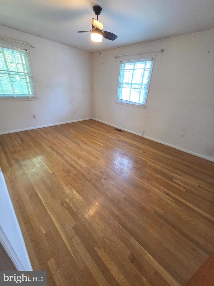 10902 Exeter Ct Property Photo 11