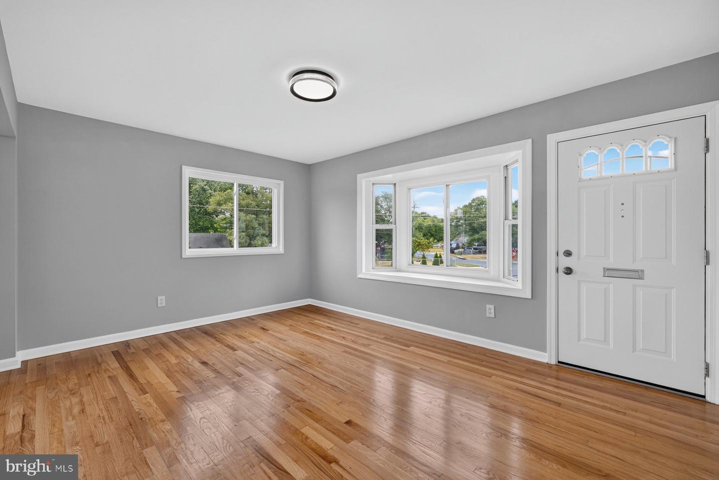 7408 Mason St Property Photo 5