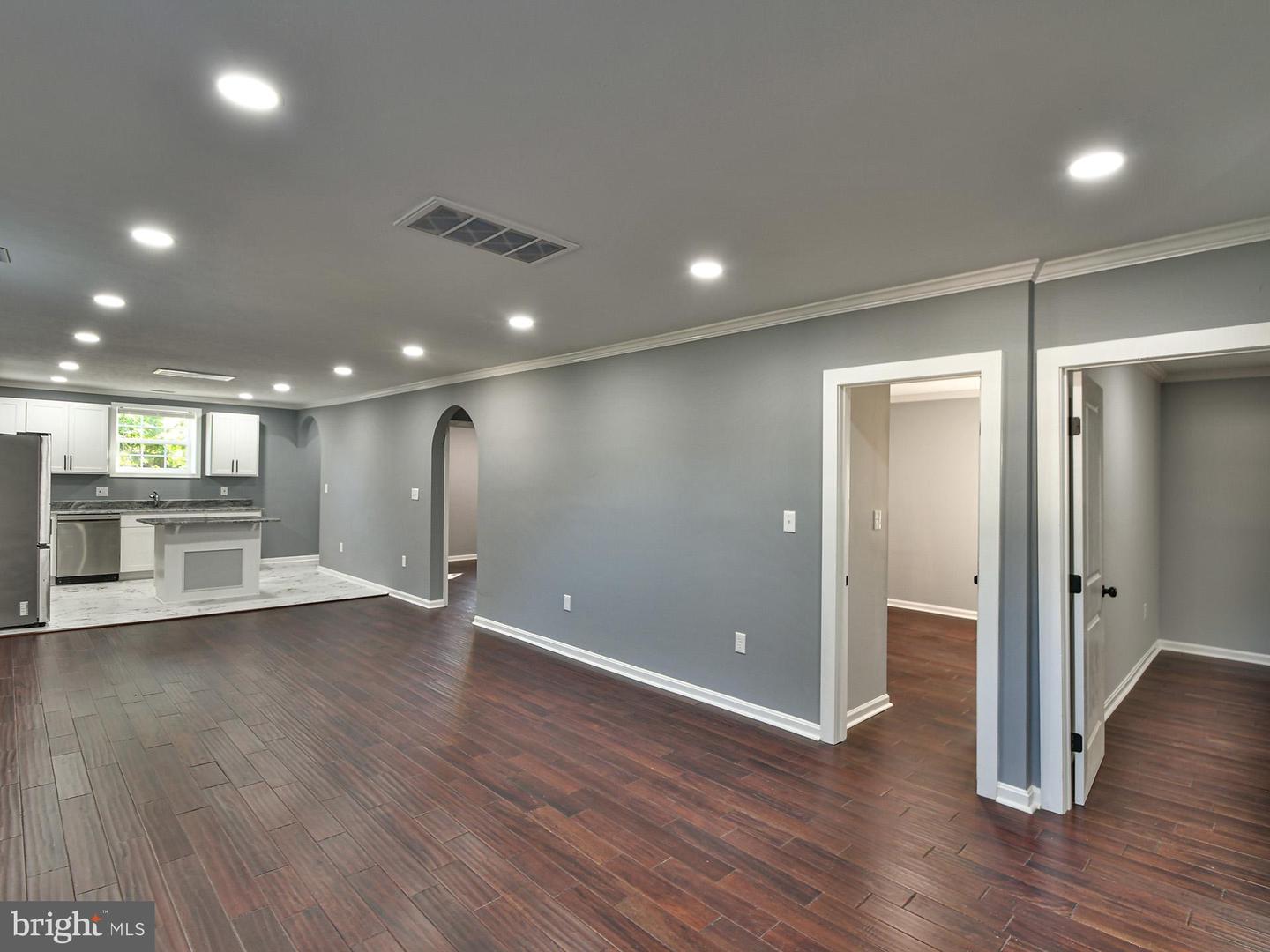 3801 Portal Ave Property Photo 5
