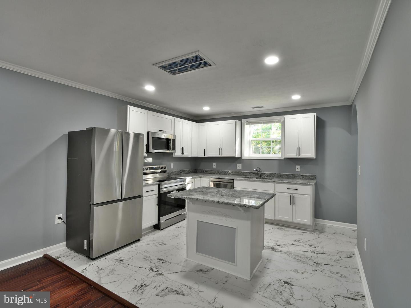 3801 Portal Ave Property Photo 11