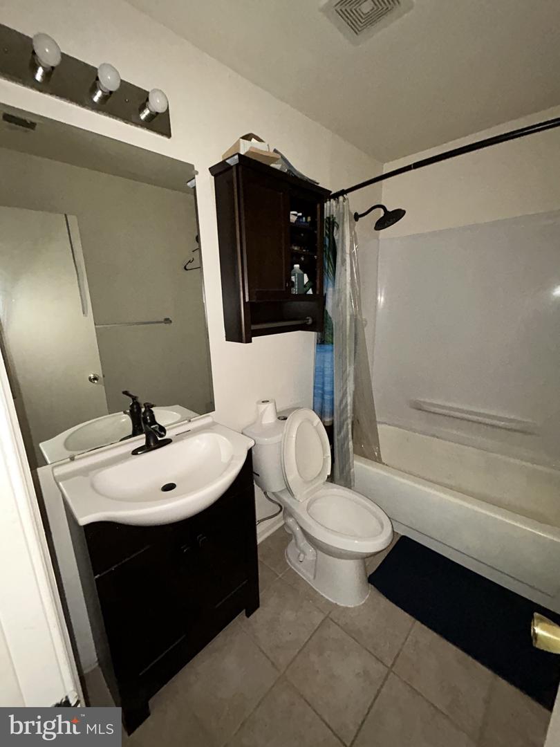 14017-e Justin Way #22-e Property Photo 6