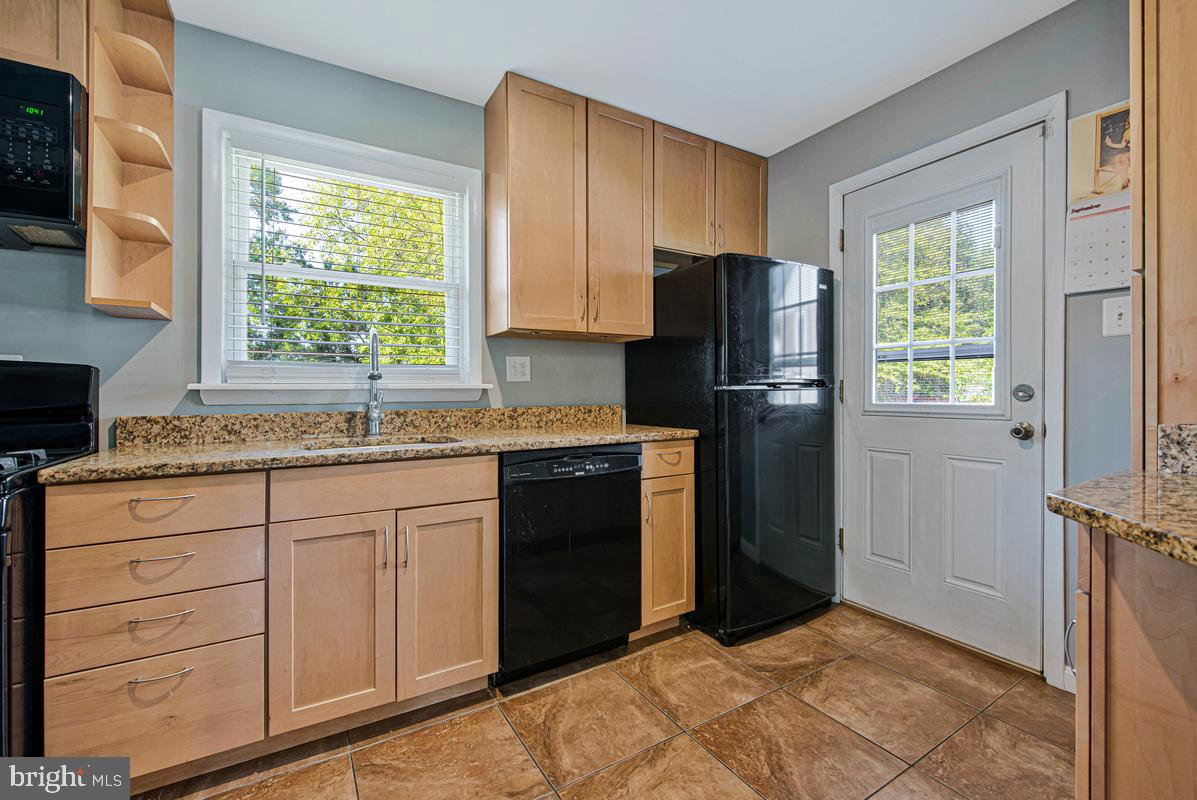 4702 66th Pl Property Photo 10