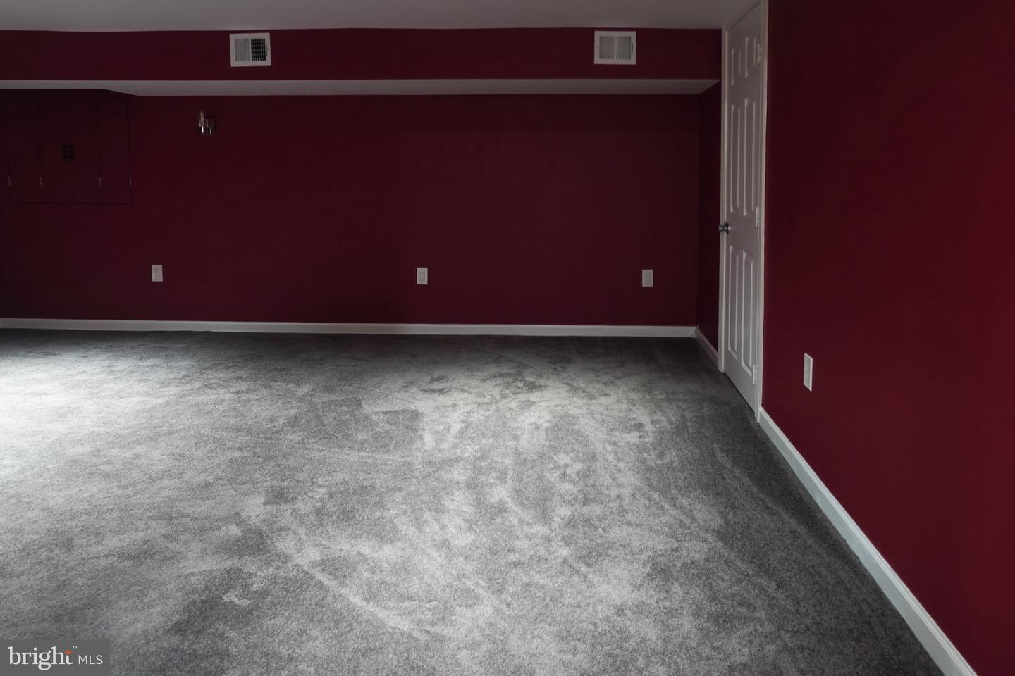 15407 Jennings Ln Property Photo 28