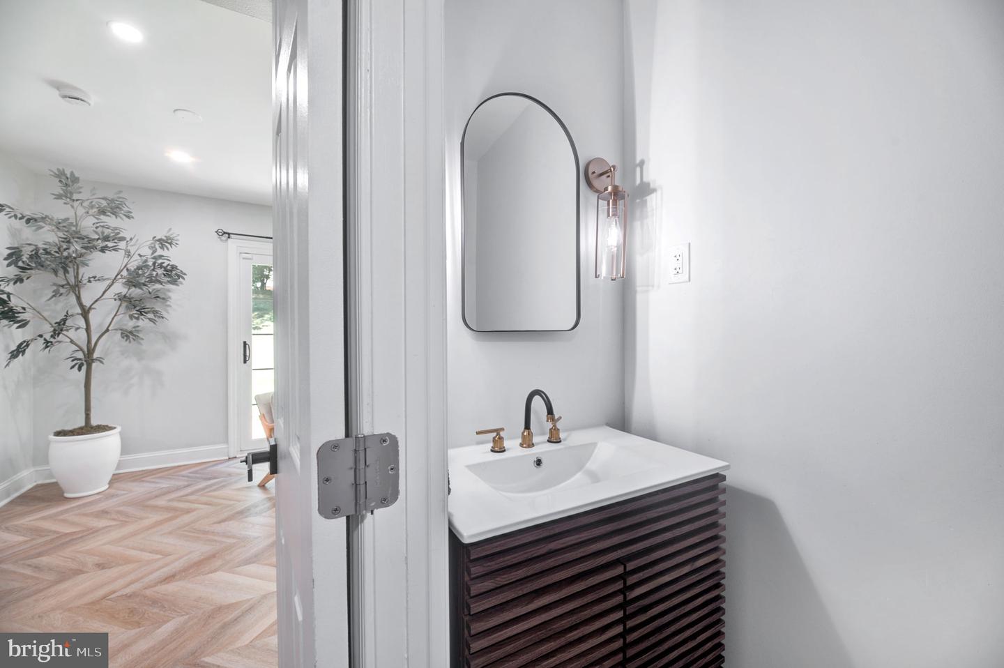 8812 Churchfield Ln Property Photo 18