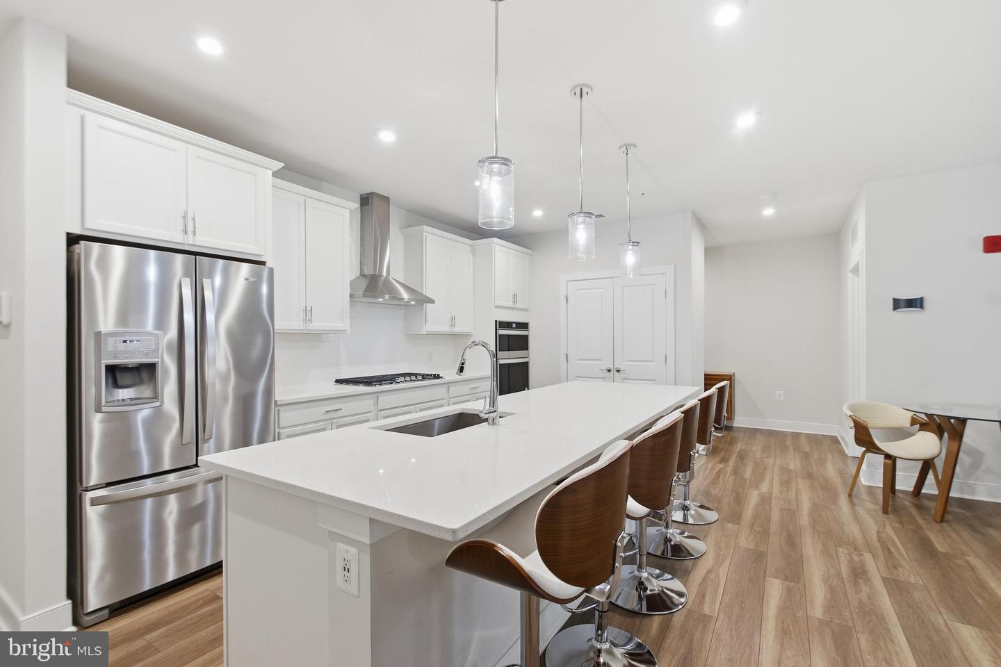 100 Saint Ives Pl #108 Property Photo 7