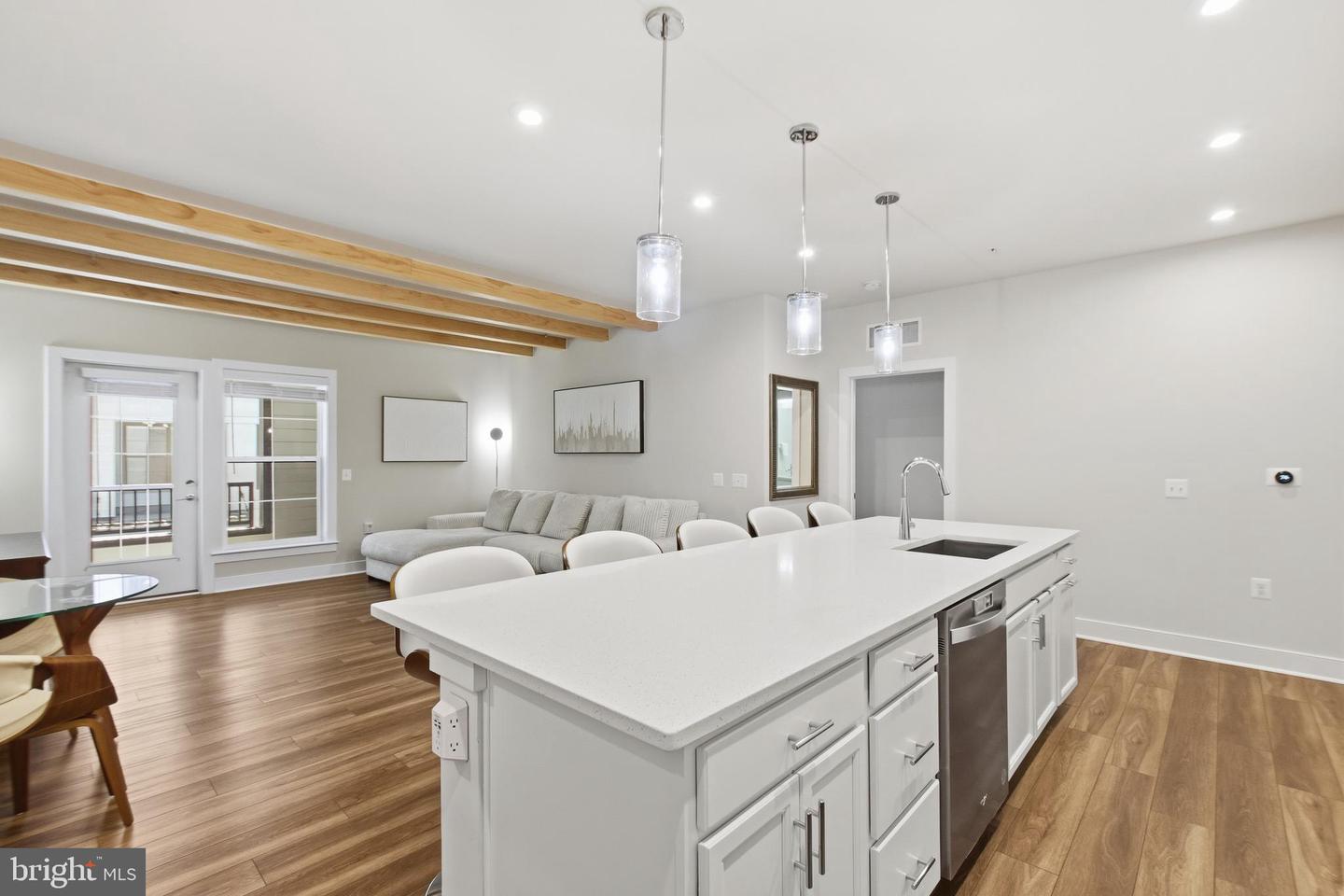 100 Saint Ives Pl #108 Property Photo 11