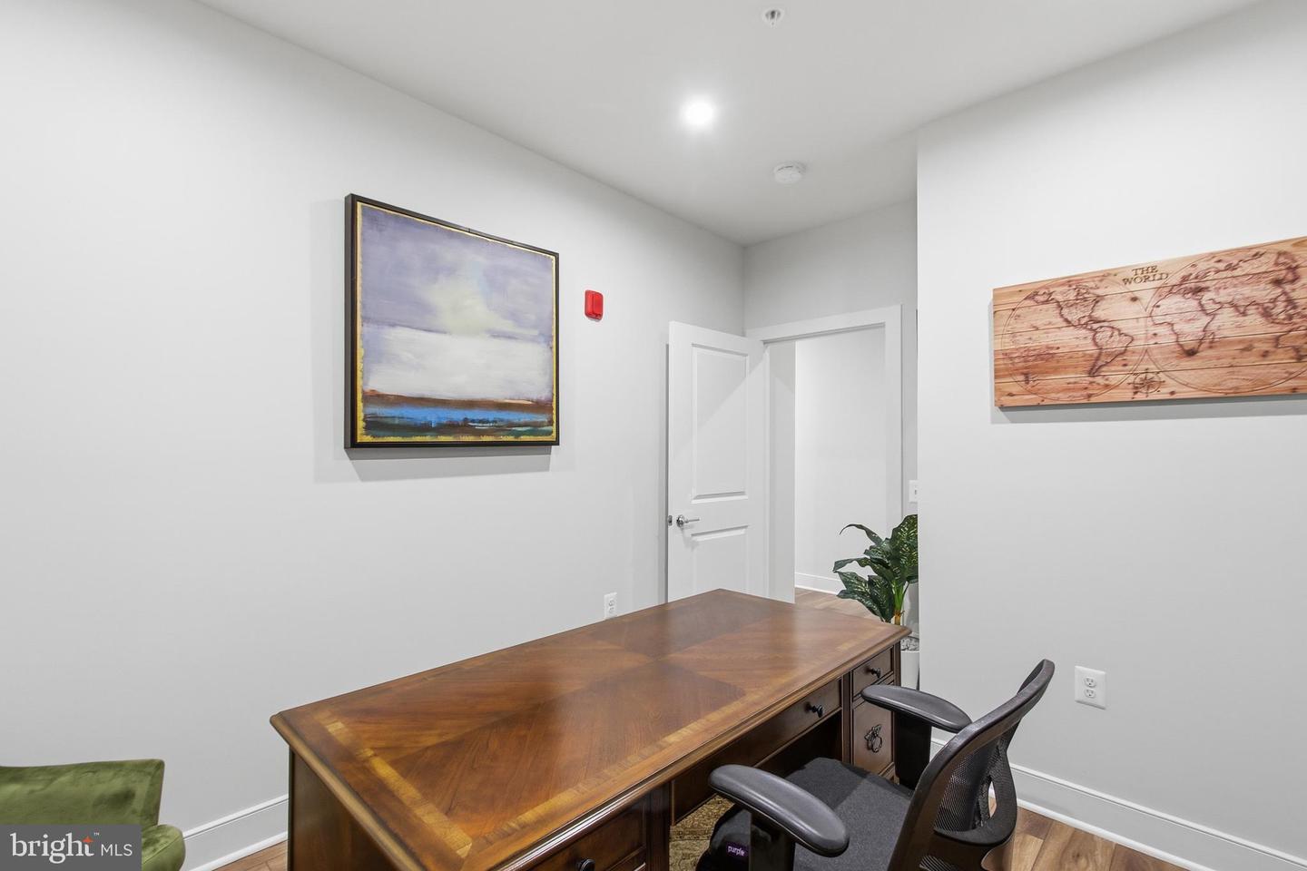 100 Saint Ives Pl #108 Property Photo 17