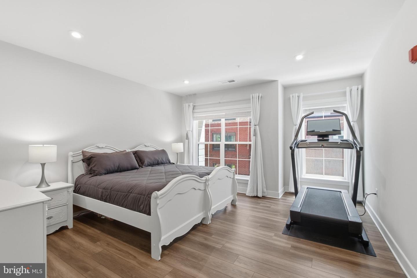 100 Saint Ives Pl #108 Property Photo 18