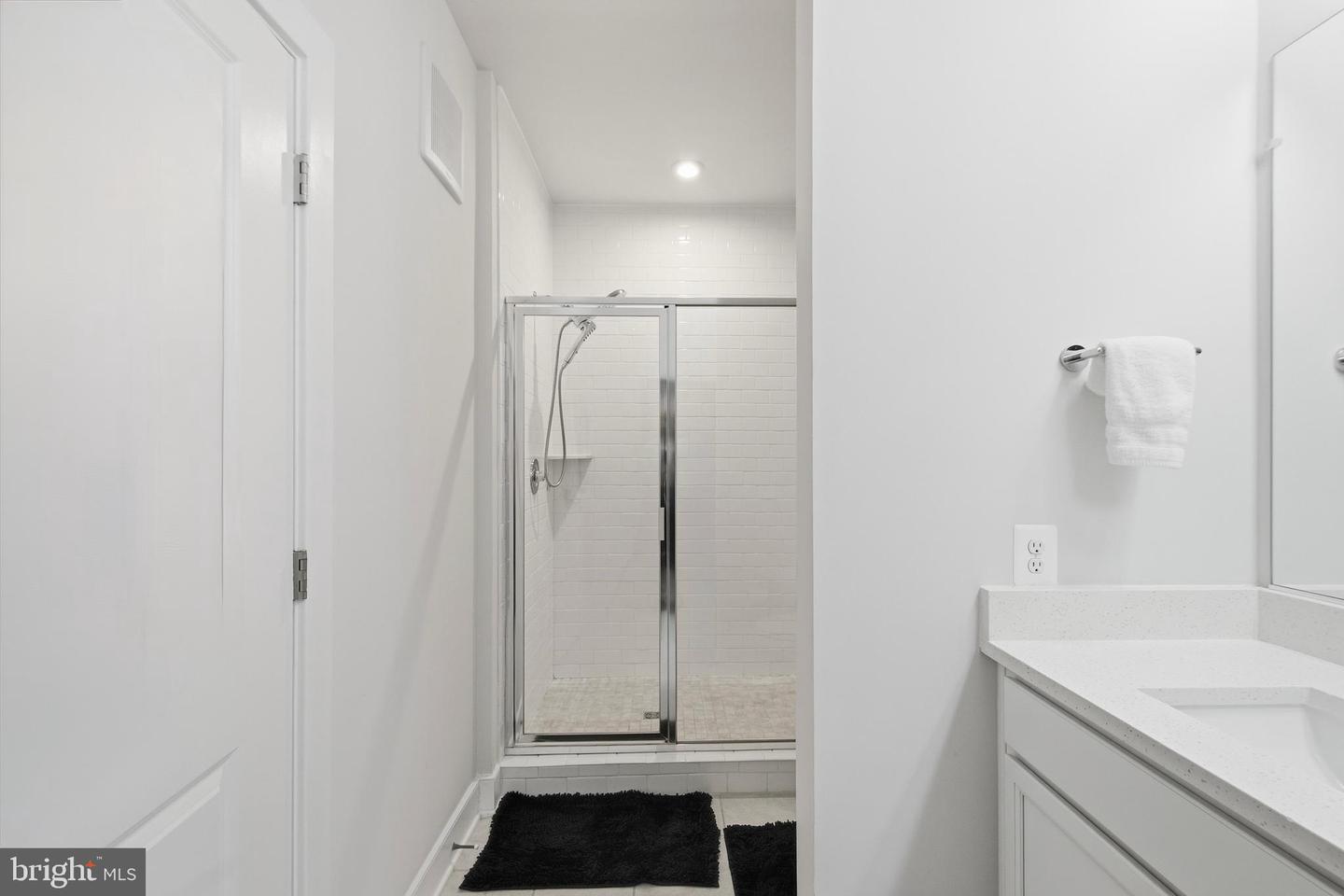 100 Saint Ives Pl #108 Property Photo 27