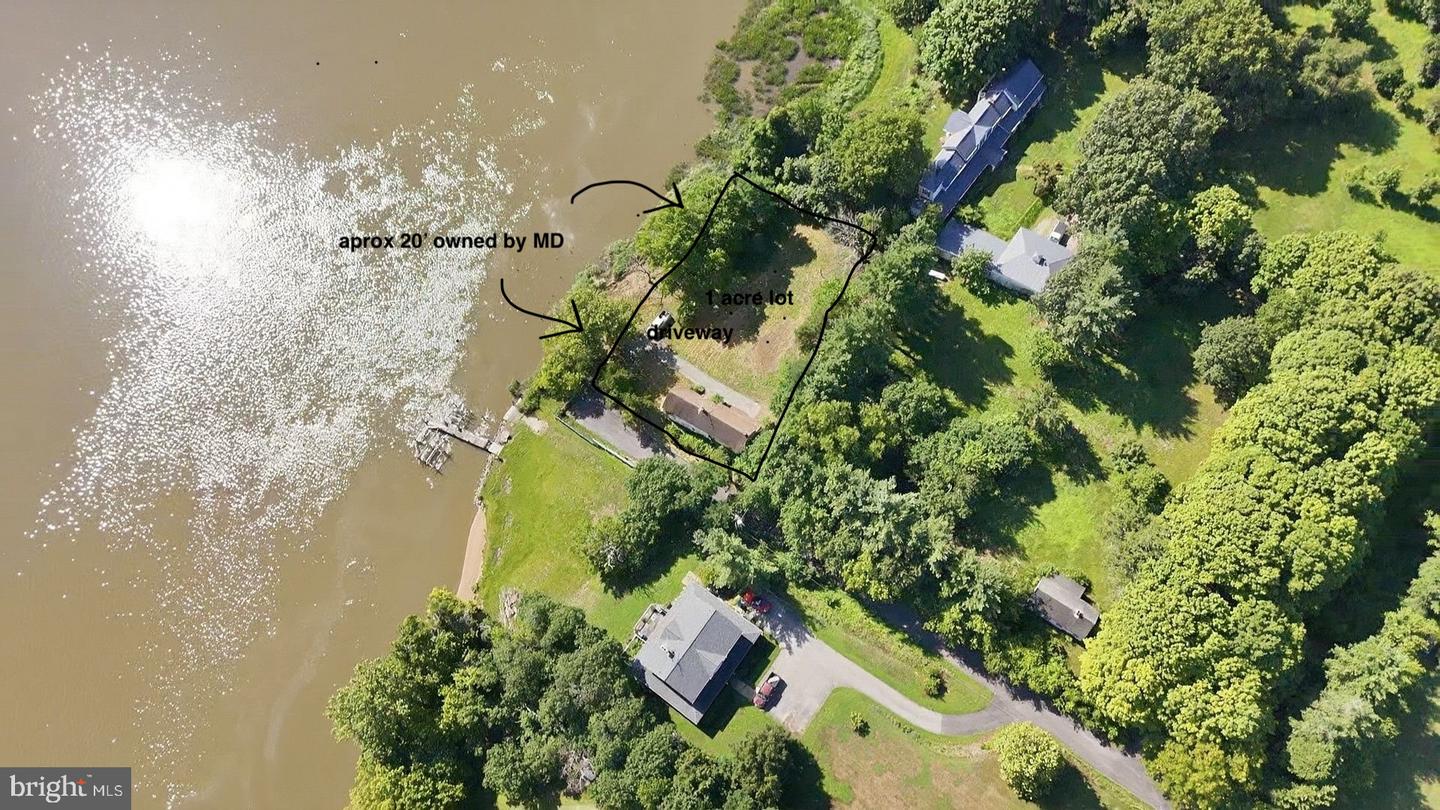 17501 Watershed Dr Property Photo 3