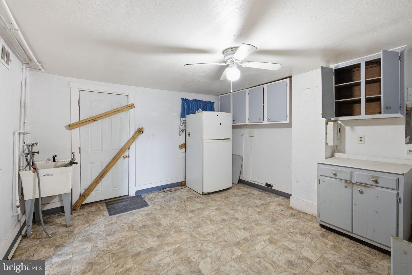 17501 Watershed Dr Property Photo 13