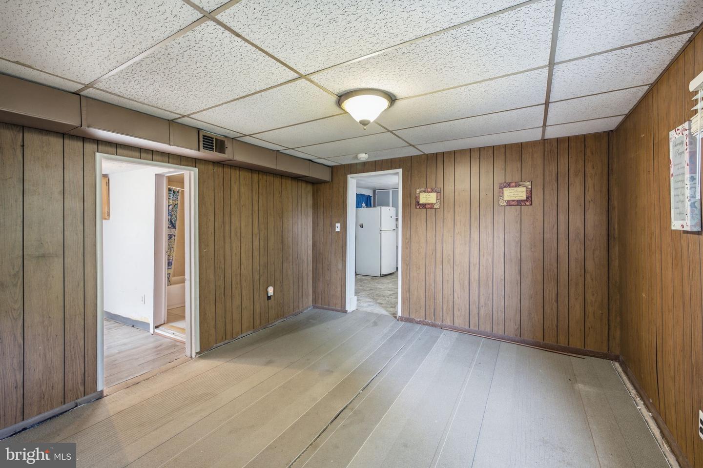 17501 Watershed Dr Property Photo 15