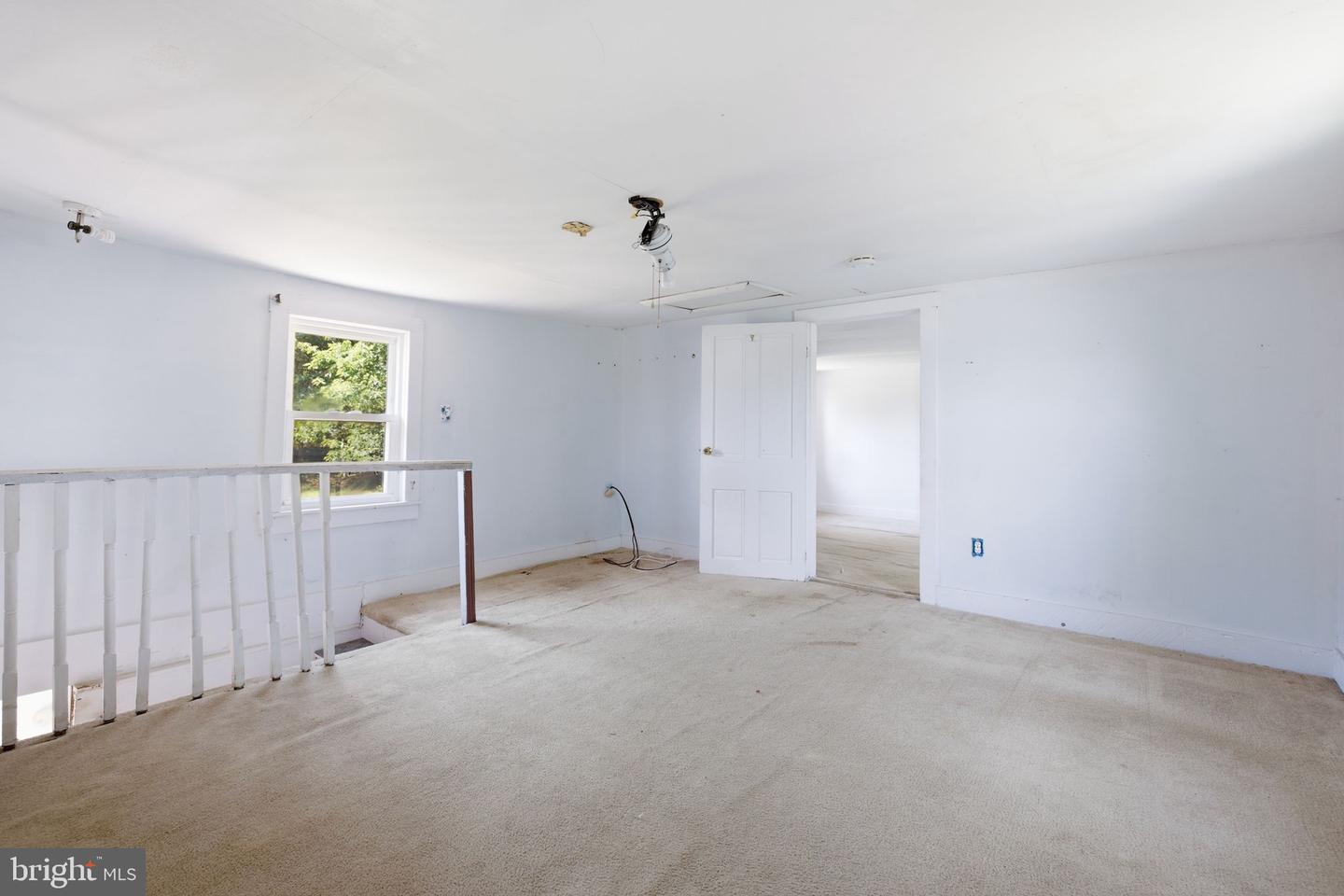 17501 Watershed Dr Property Photo 23