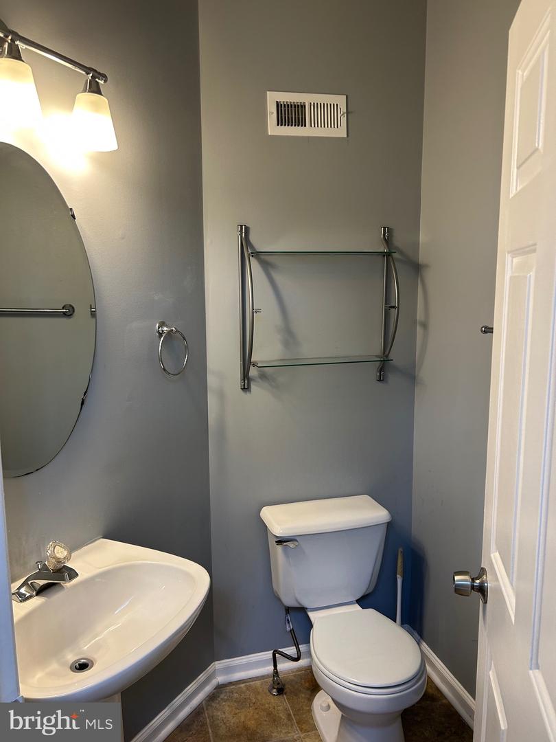 9602 Woodview Dr Property Photo 2