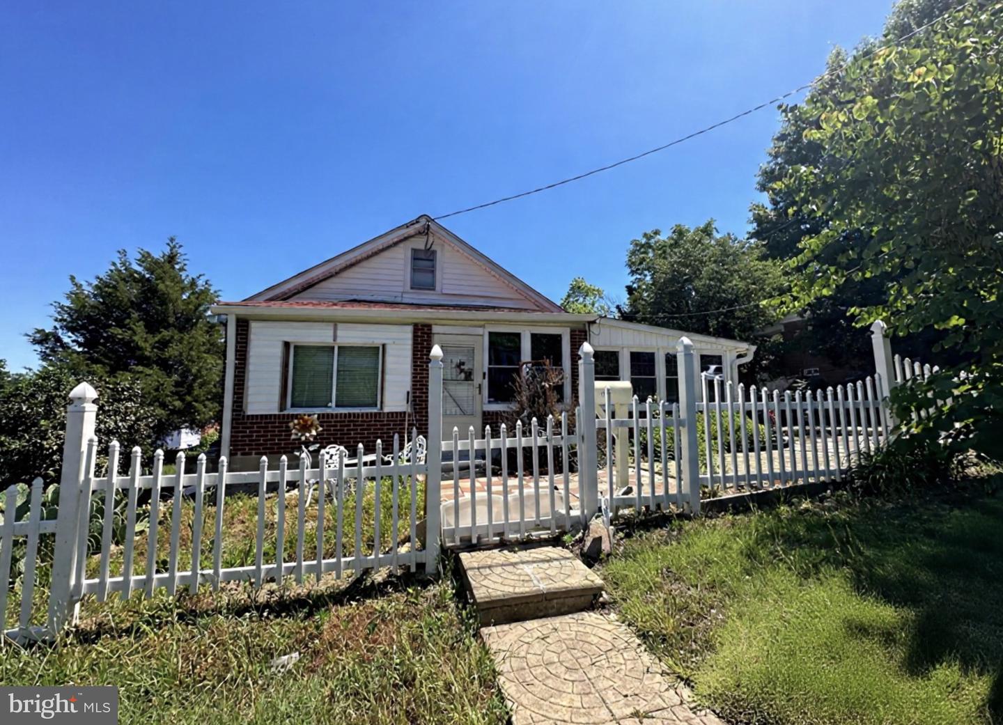 4116 WILL ST Property Photo 1