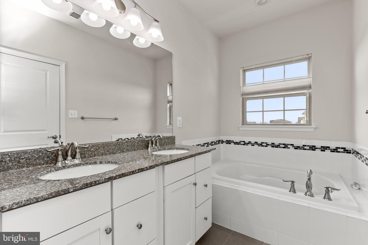 14311 Ridge View Ln Property Photo 17