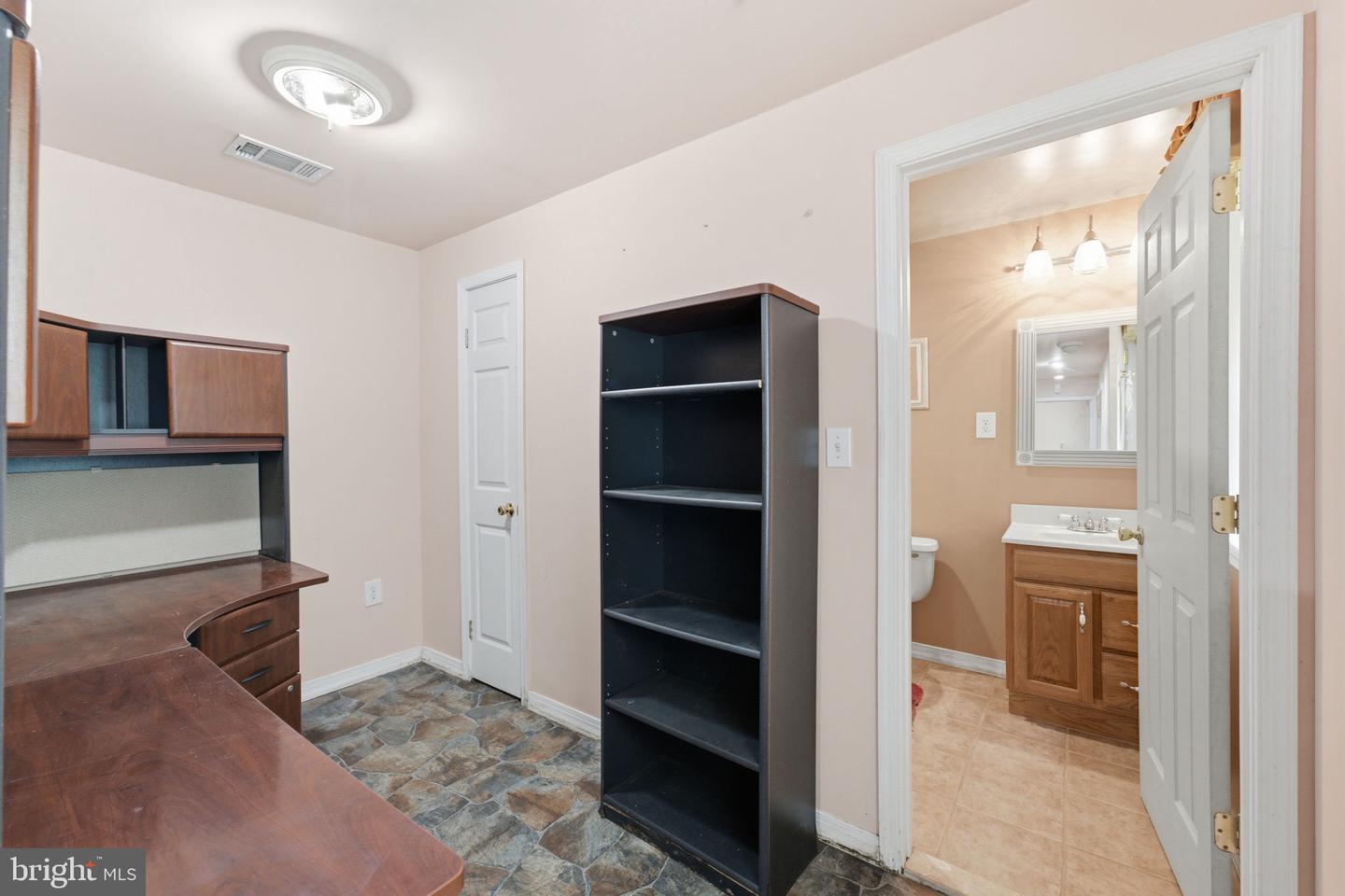 15500 Letcher Rd E Property Photo 16