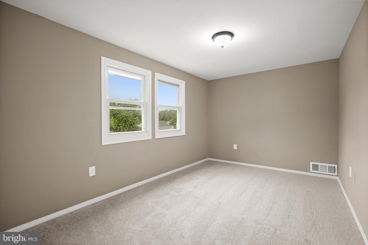 2806 Buxmont Ln Property Photo 25