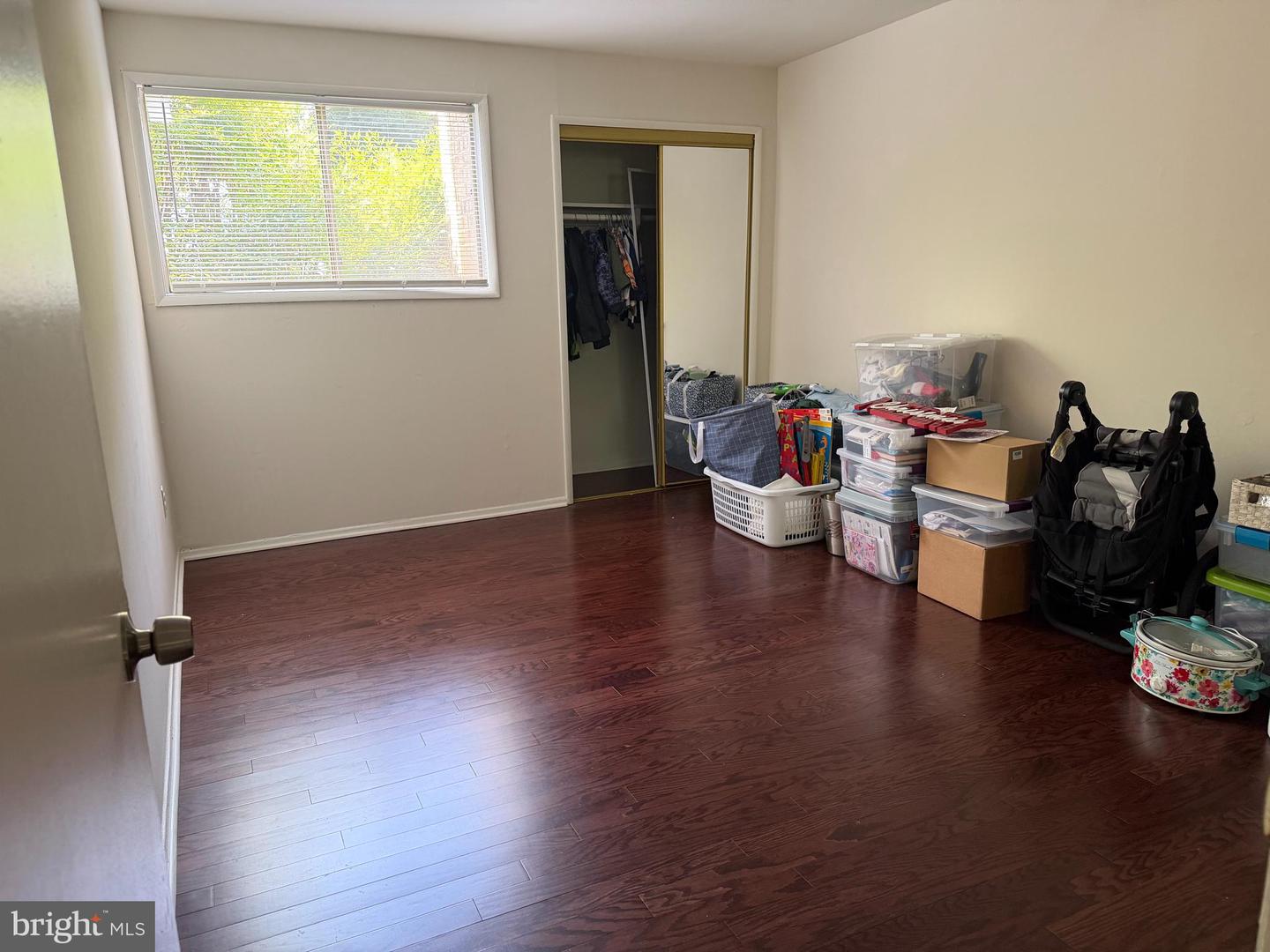 7260 Donnell Pl Property Photo 3