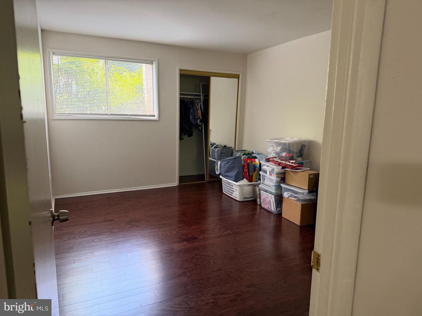 7260 Donnell Pl Property Photo 4