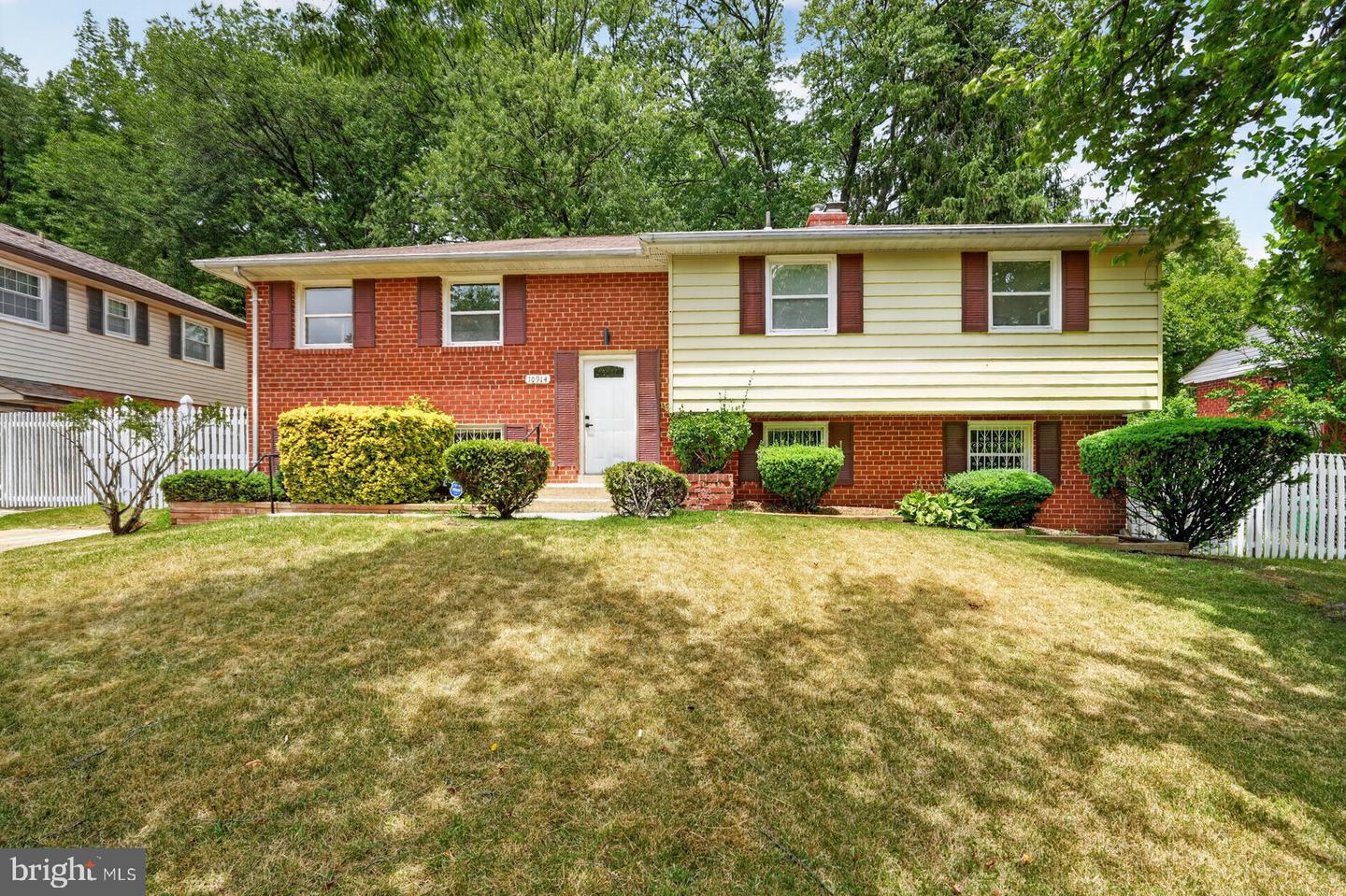 10914 LAYTON ST Property Photo 1