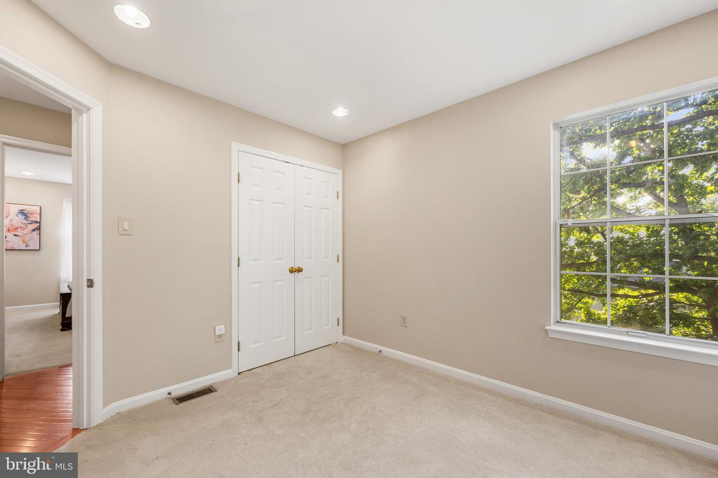 11304 Bennington Dr Property Photo 23