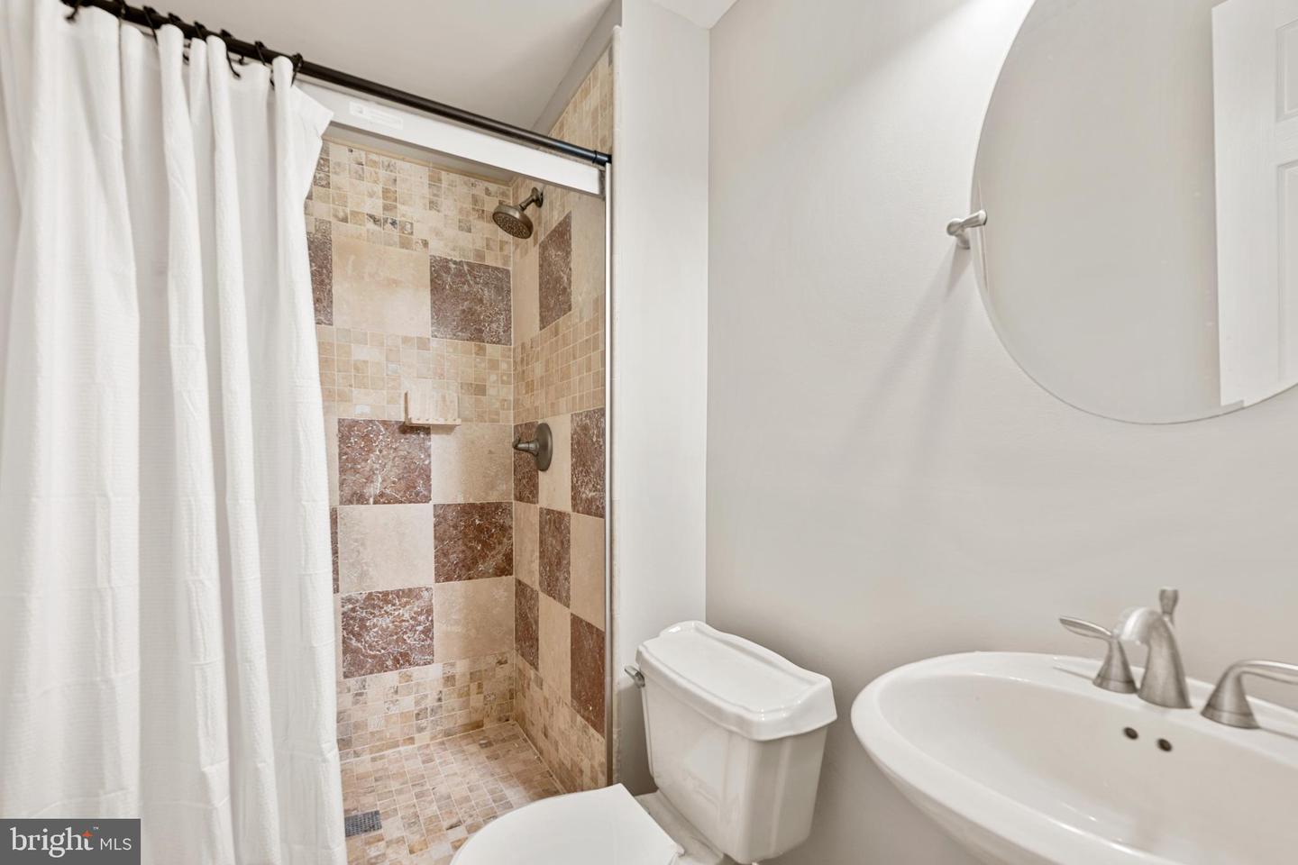 11304 Bennington Dr Property Photo 27