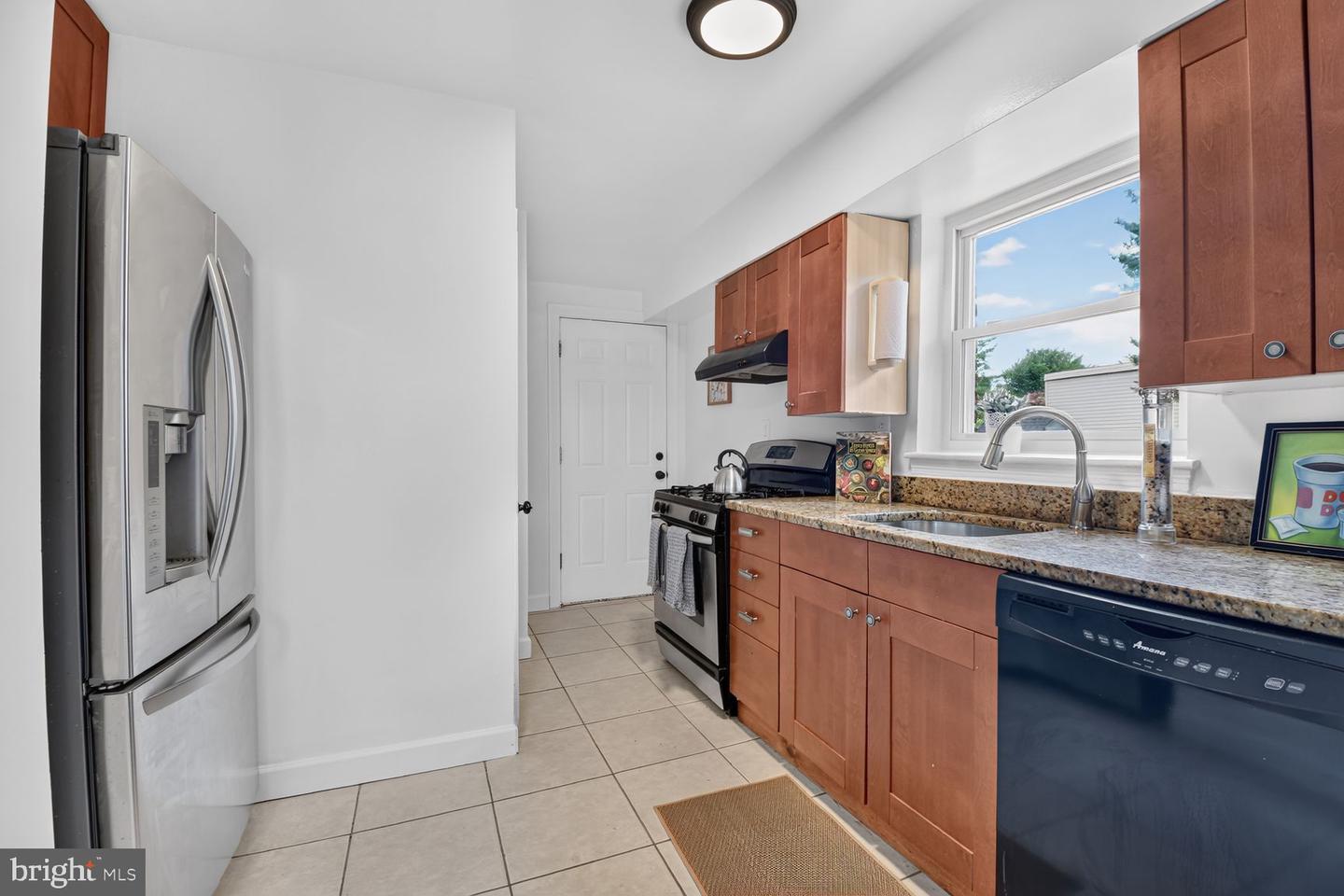 2416 Griffen St Property Photo 11
