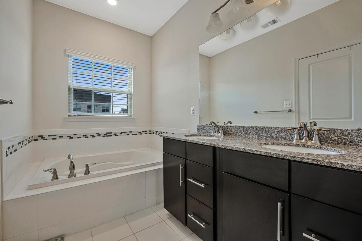 14413 Sandy Ridge Ln Property Photo 21