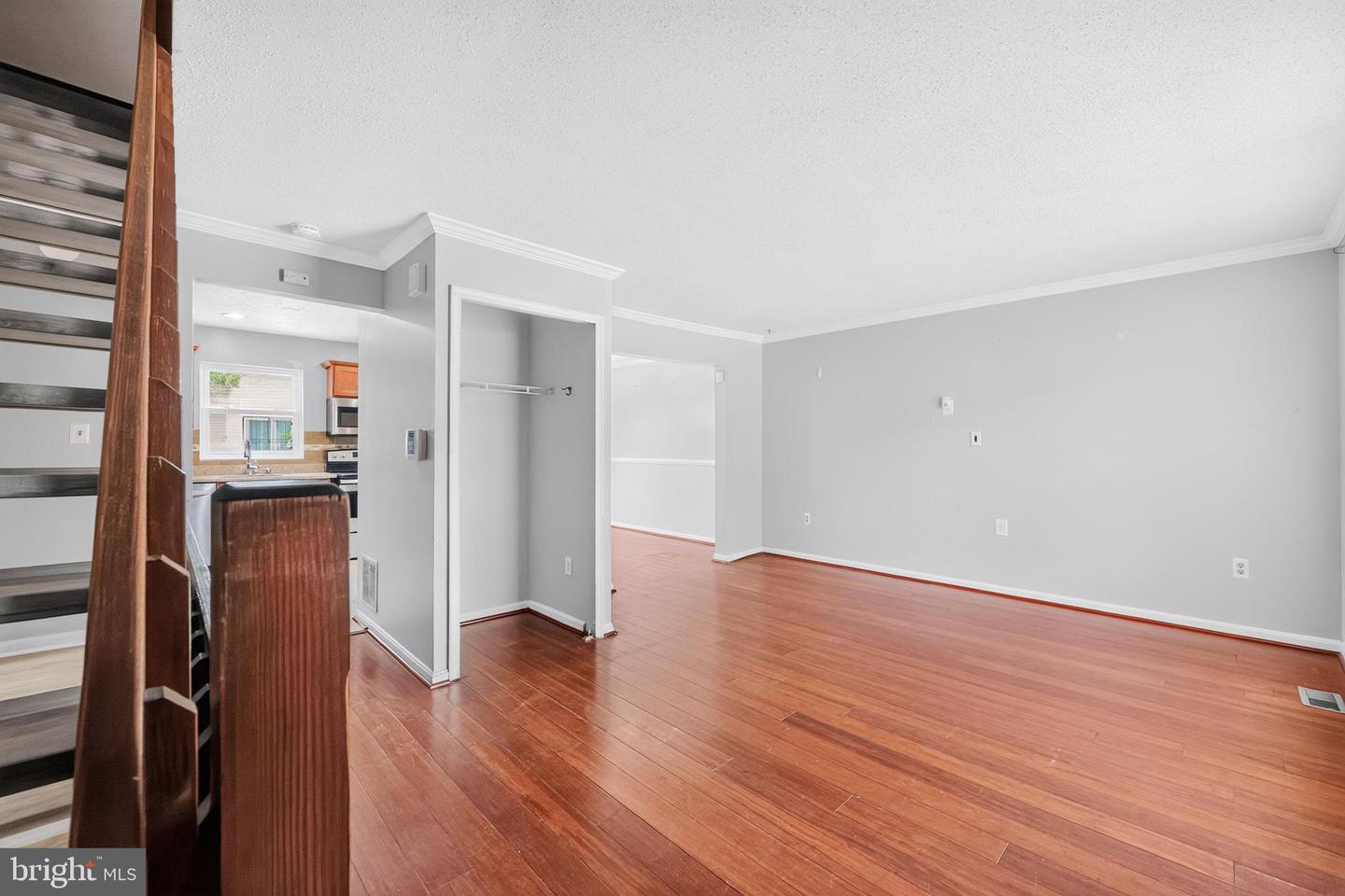 1007 Saint Michaels Dr Property Photo 6