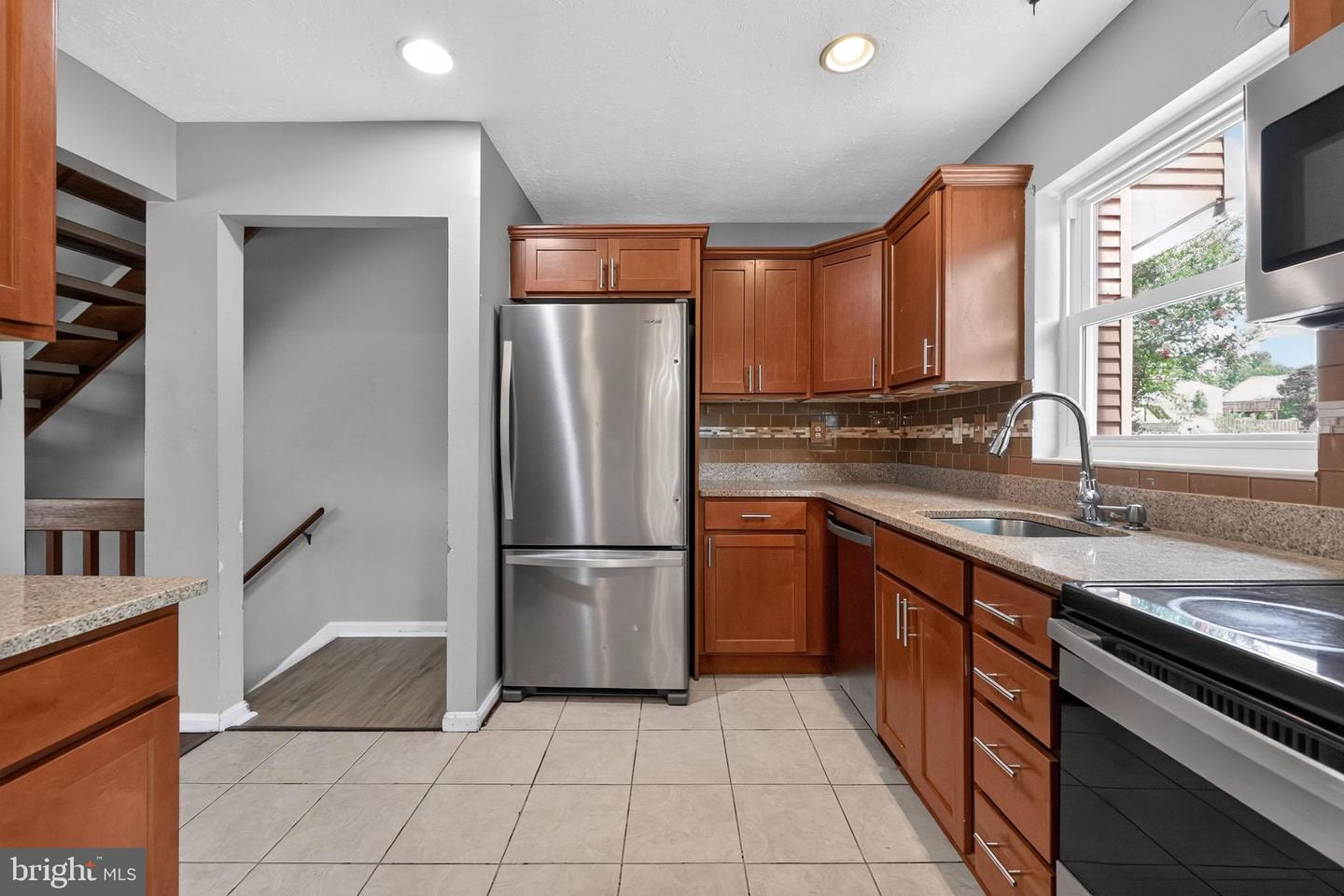 1007 Saint Michaels Dr Property Photo 11