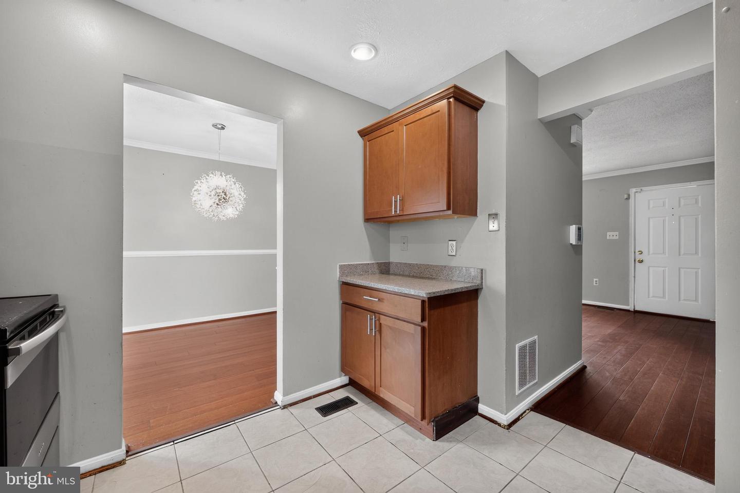 1007 Saint Michaels Dr Property Photo 12
