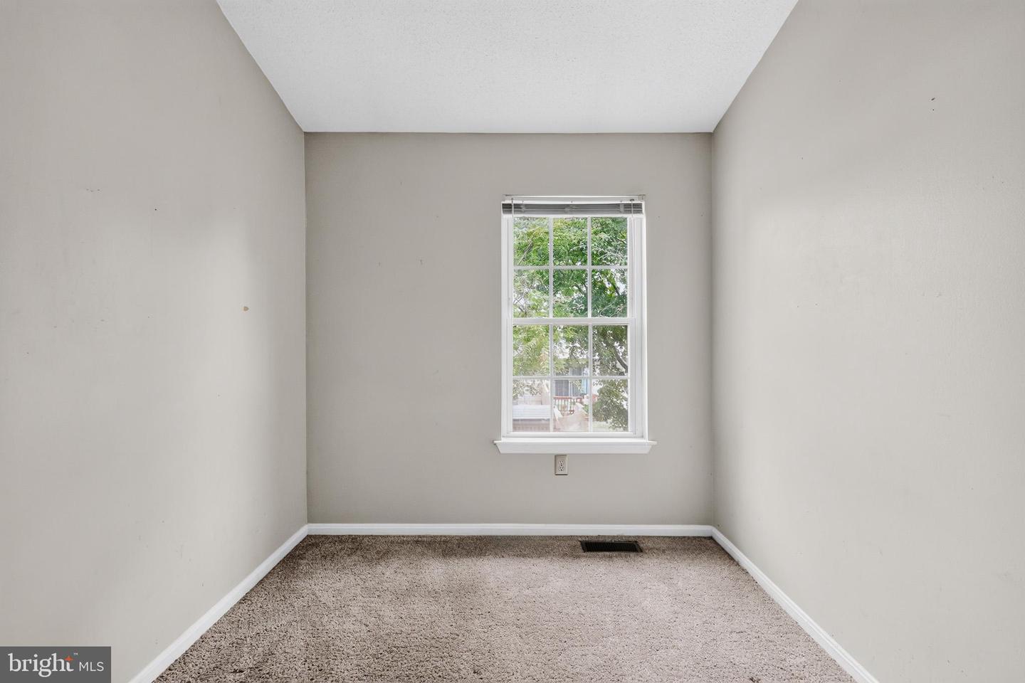 1007 Saint Michaels Dr Property Photo 17