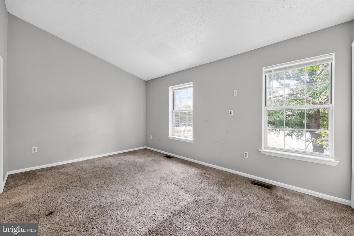 1007 Saint Michaels Dr Property Photo 19