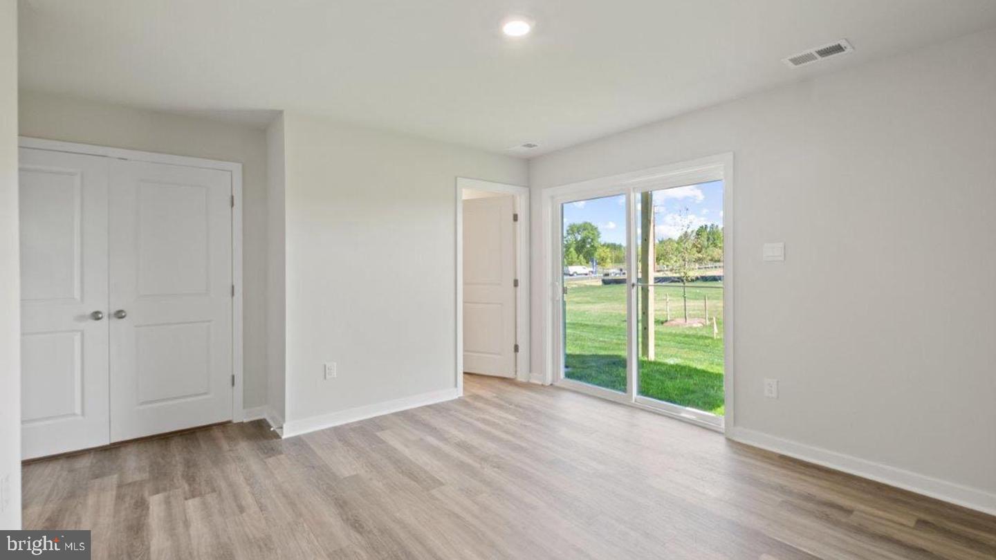 7533 Silver Thread Way Property Photo 6