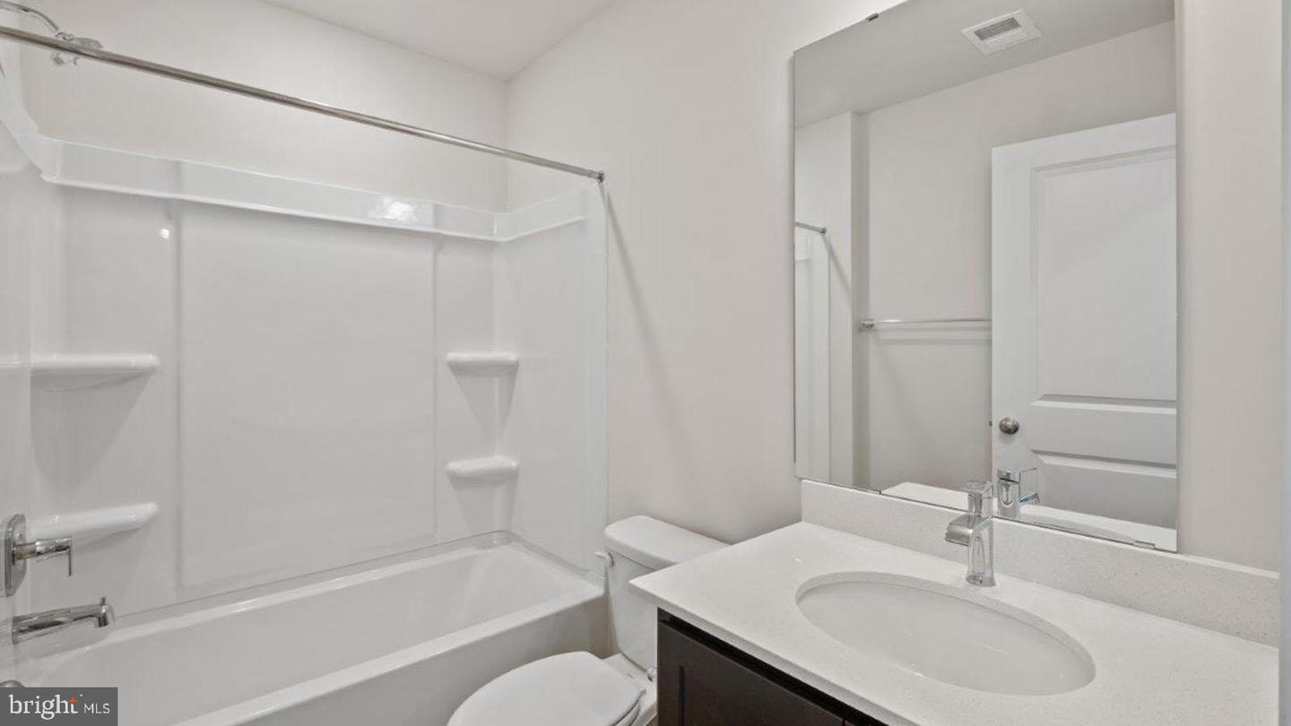 7533 Silver Thread Way Property Photo 8