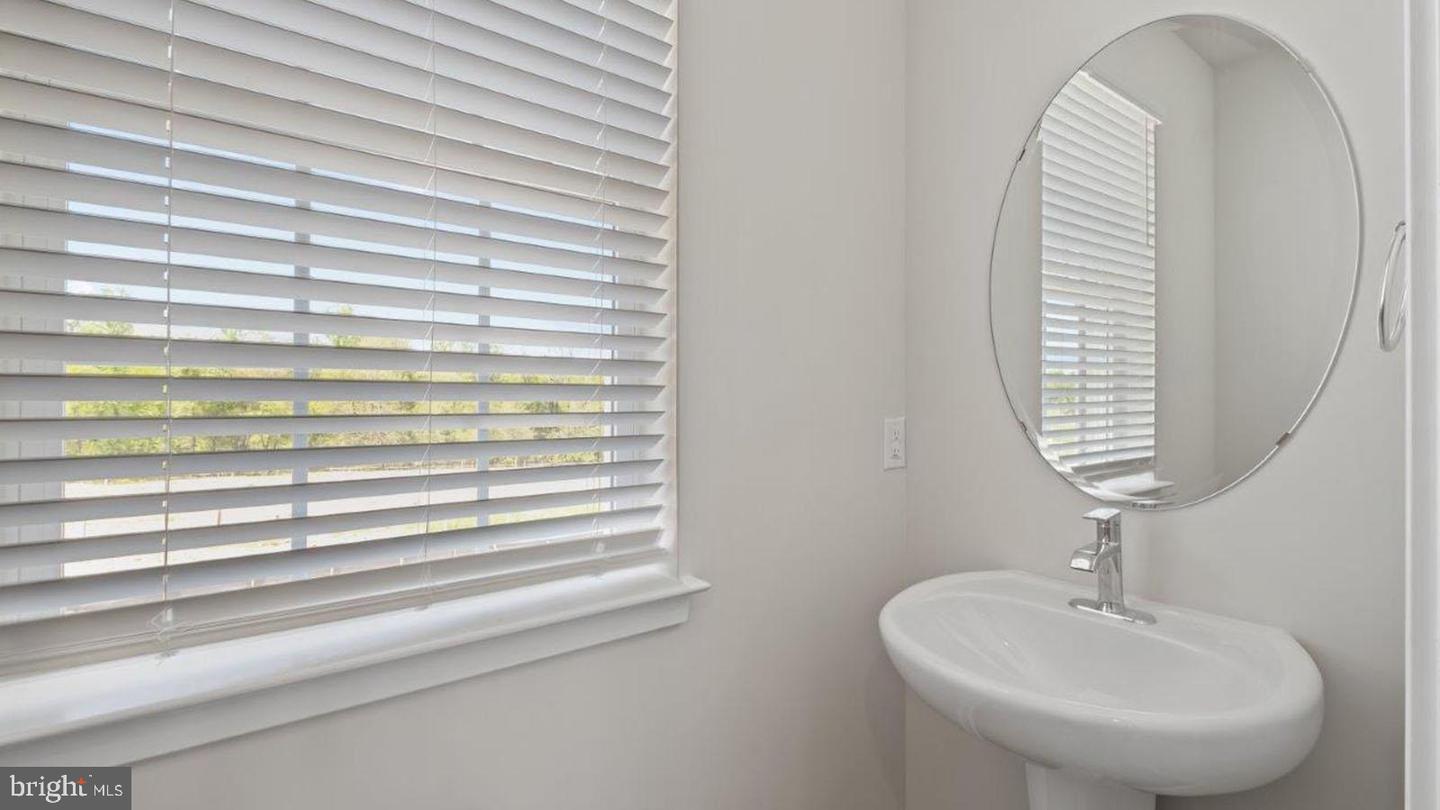 7533 Silver Thread Way Property Photo 15