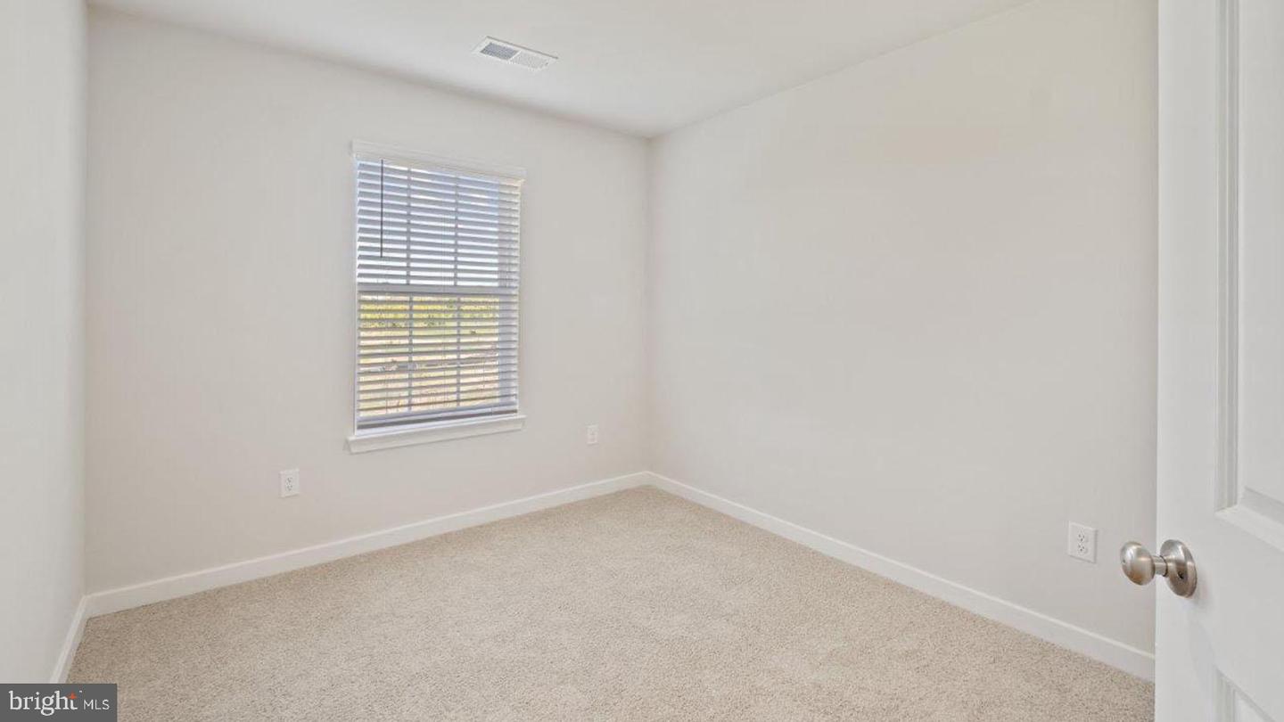 7533 Silver Thread Way Property Photo 21