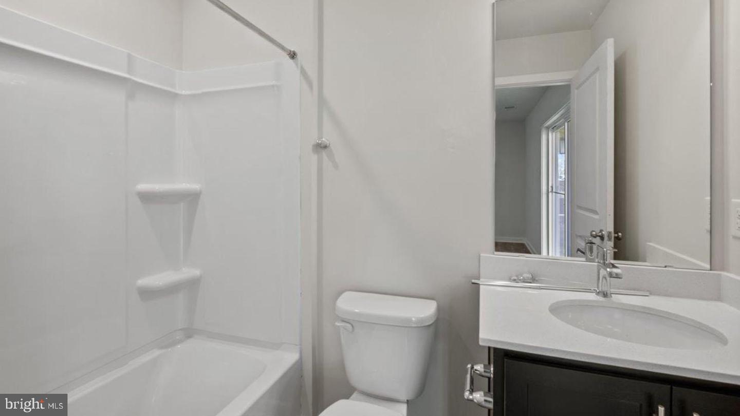 7533 Silver Thread Way Property Photo 23
