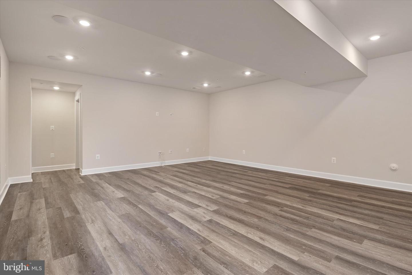 15628 Twin River Cir Property Photo 42