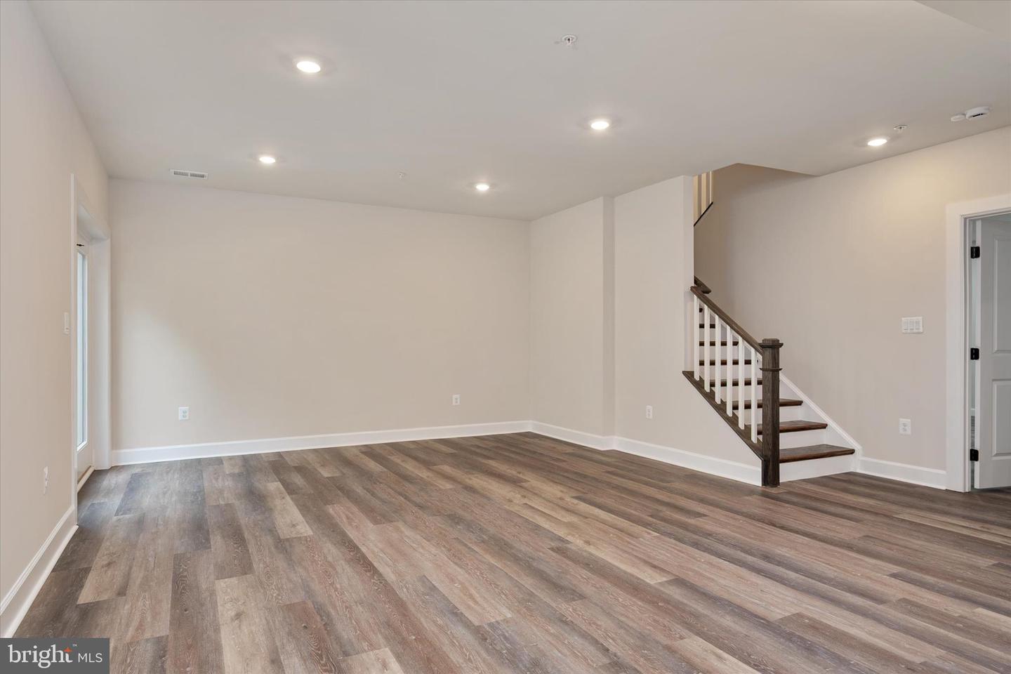 15628 Twin River Cir Property Photo 44