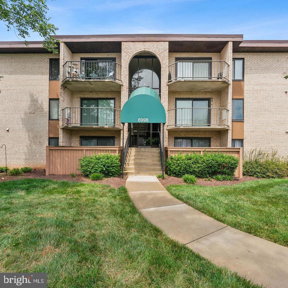 6998 Hanover Pkwy #4 Property Photo 1