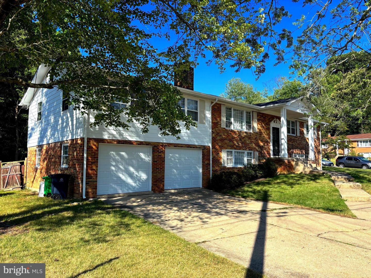 1701 Rhodesia Ave Property Photo 3