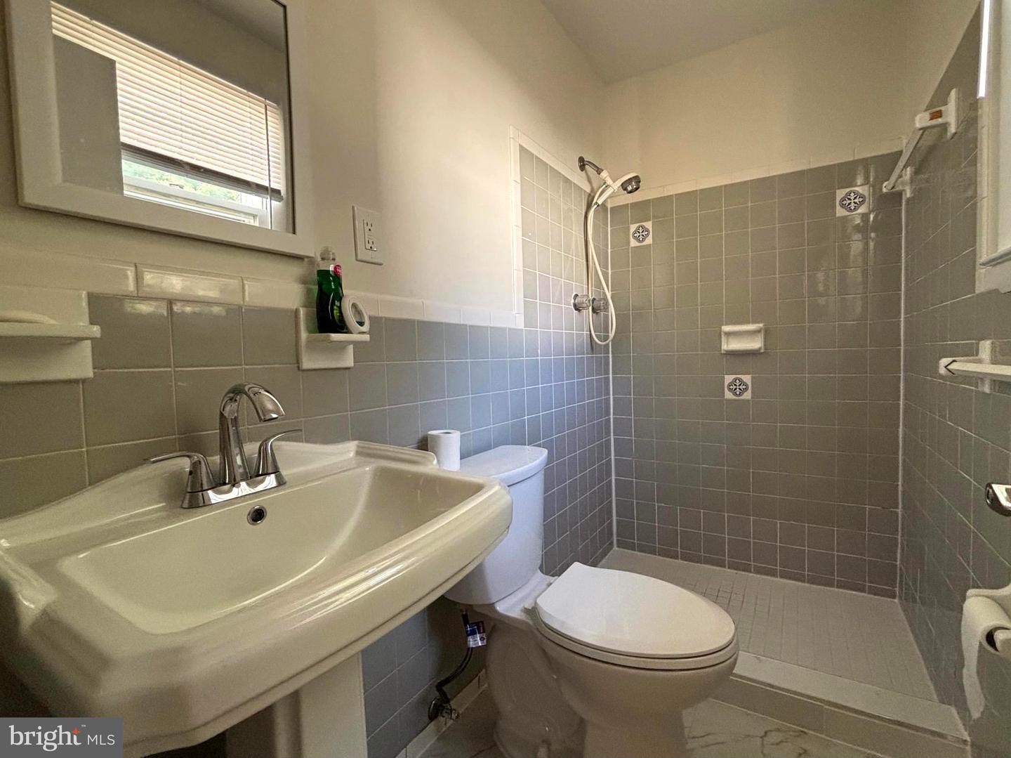 1701 Rhodesia Ave Property Photo 28
