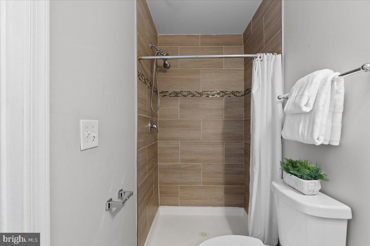 5031 Emo St Property Photo 23
