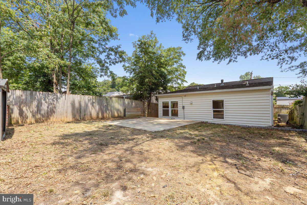 5031 Emo St Property Photo 37